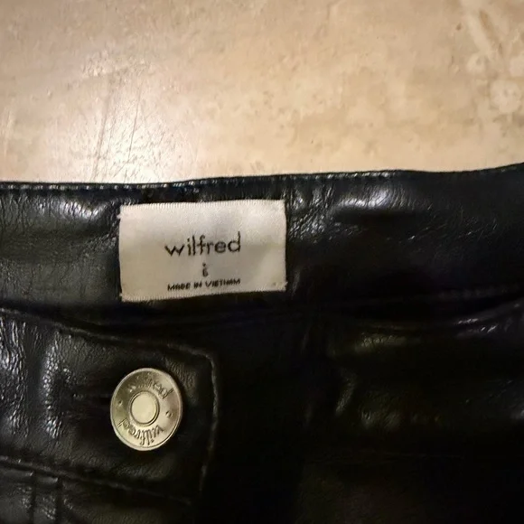 Wilfred Aritzia Faux Leather The Melina Super High-rise Pant - Picture 7 of 8